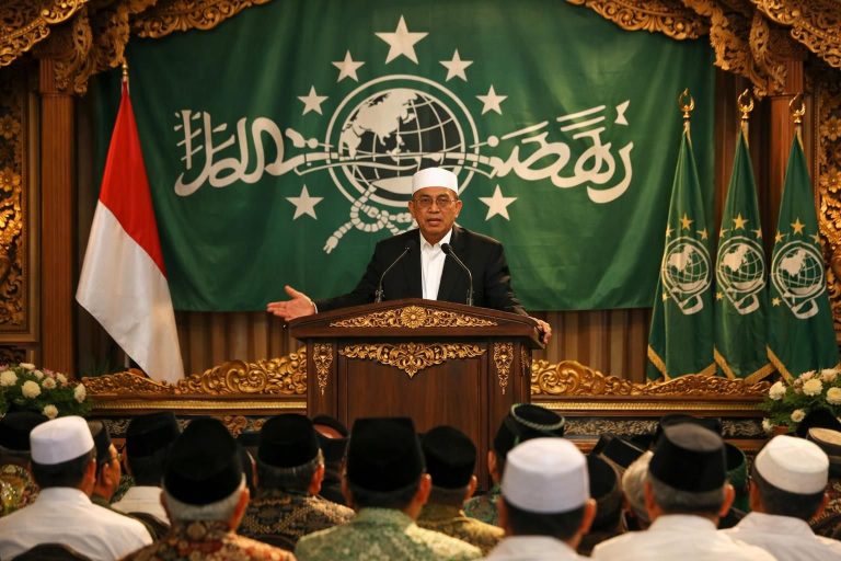 lpj kepemimpinan gus yahya resmi disahkan dalam muktamar nu oleh pbnu, menandai tonggak penting dalam kepemimpinan nahdlatul ulama.